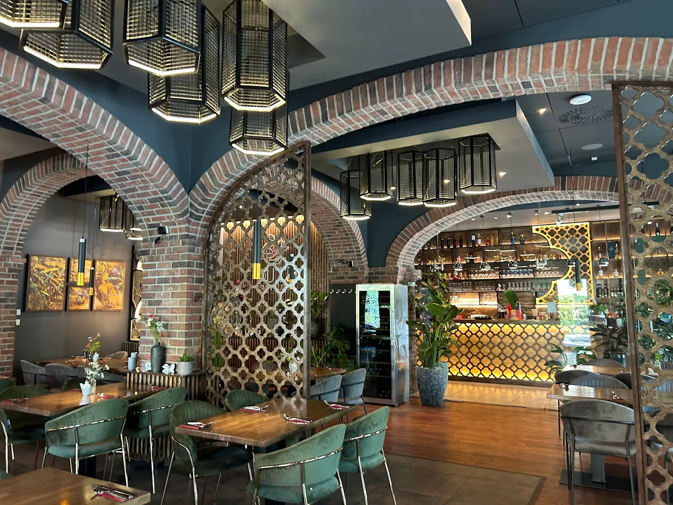 Interiér restaurace YUZU Asian Fusion